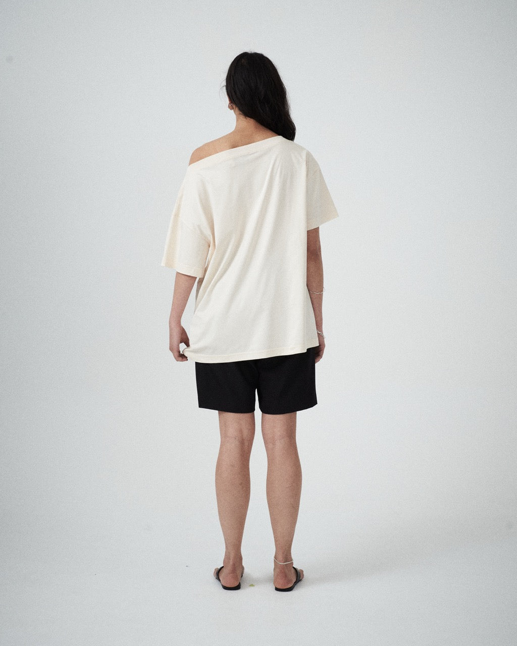 Back view of the Valencia Tee